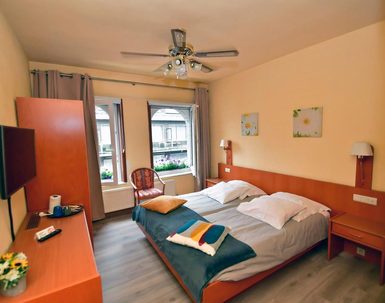 Hotel 'T Hert 헹크 외부 사진